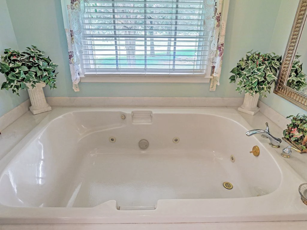 Magnolia Cabin gallery image 4