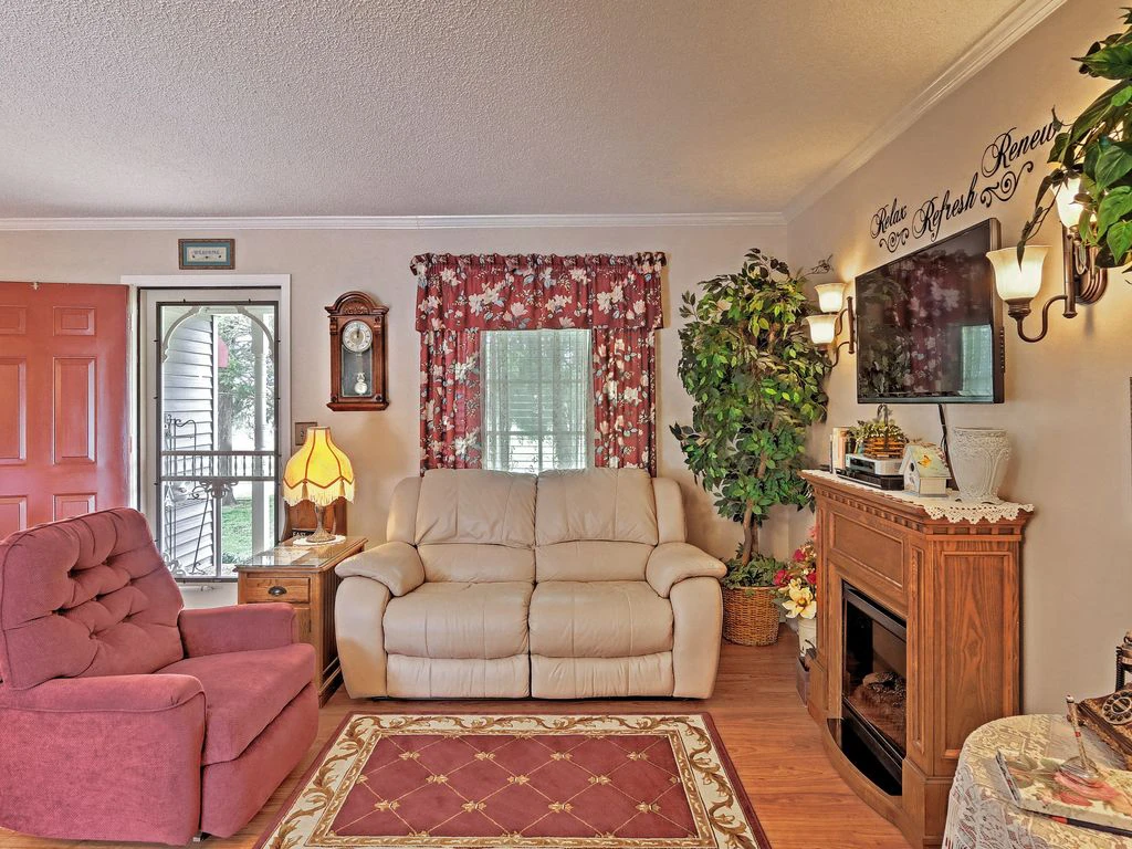 Magnolia Cabin gallery image 6